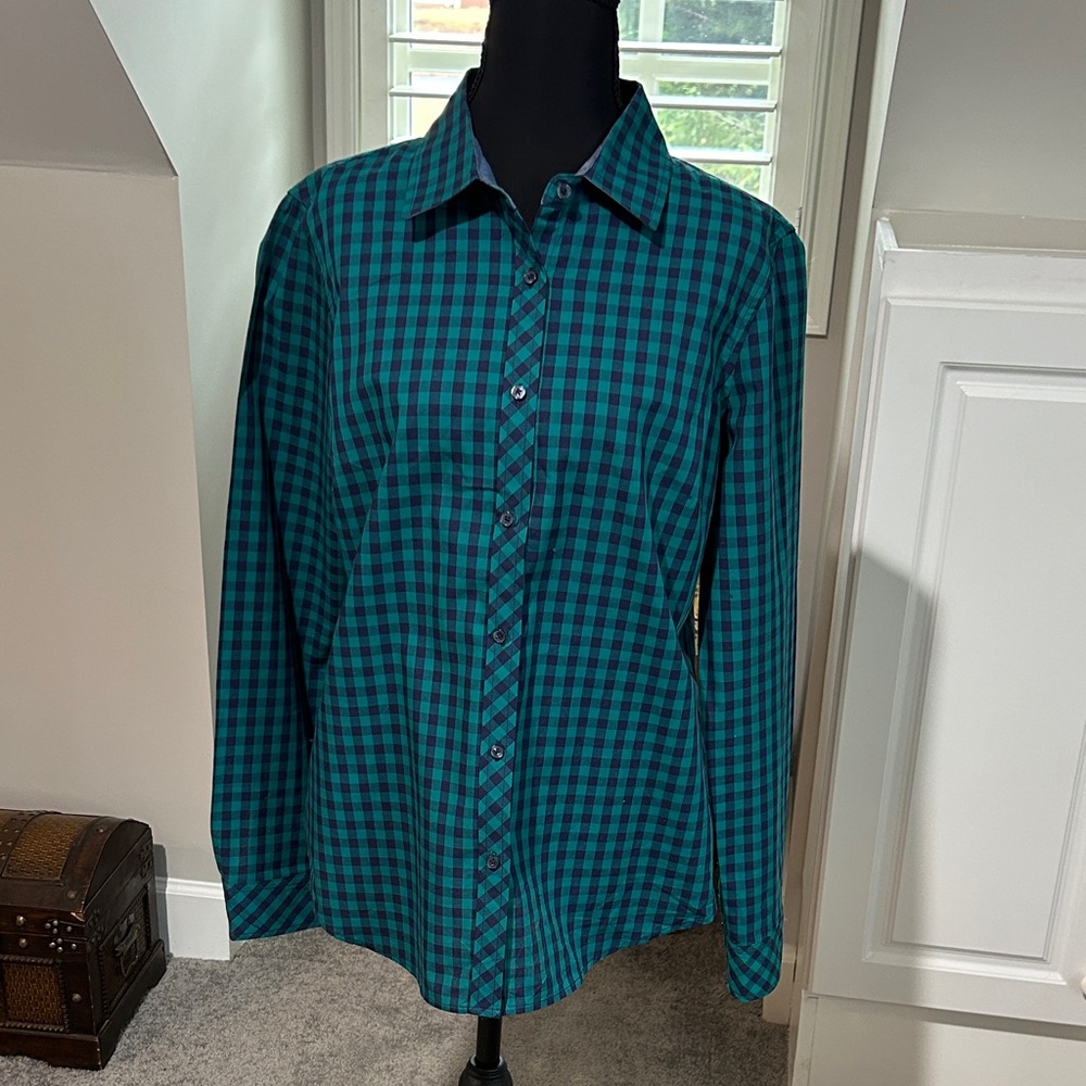 IZOD Women’s Shirt